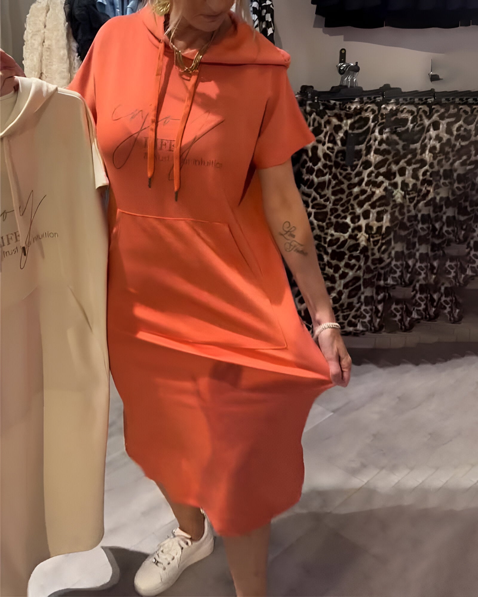 Dominika – Pohodlné Mikinové Šaty pre Ženy